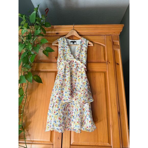 Banana Republic  Twist Knot Front V Neck Ruffle Floral Mini Dress SZ 4/P - Picture 2 of 11